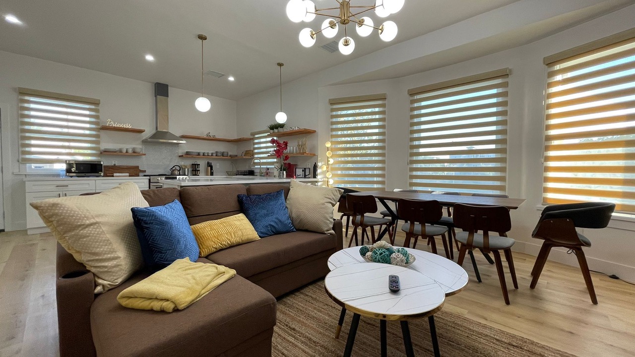 Photo of Livingroom in Old Pasadena