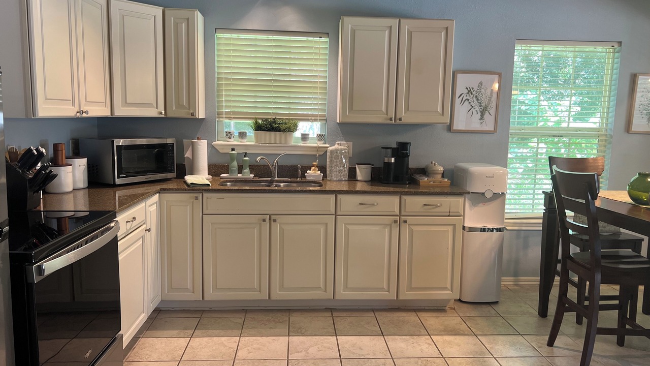 Photo of Kitchen in Gonzales