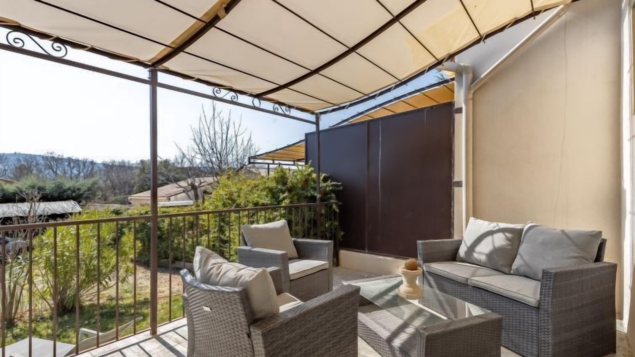 Photo of Others in Rustrel