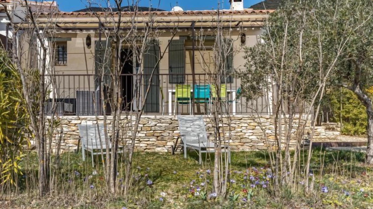 Photo of Others in Rustrel