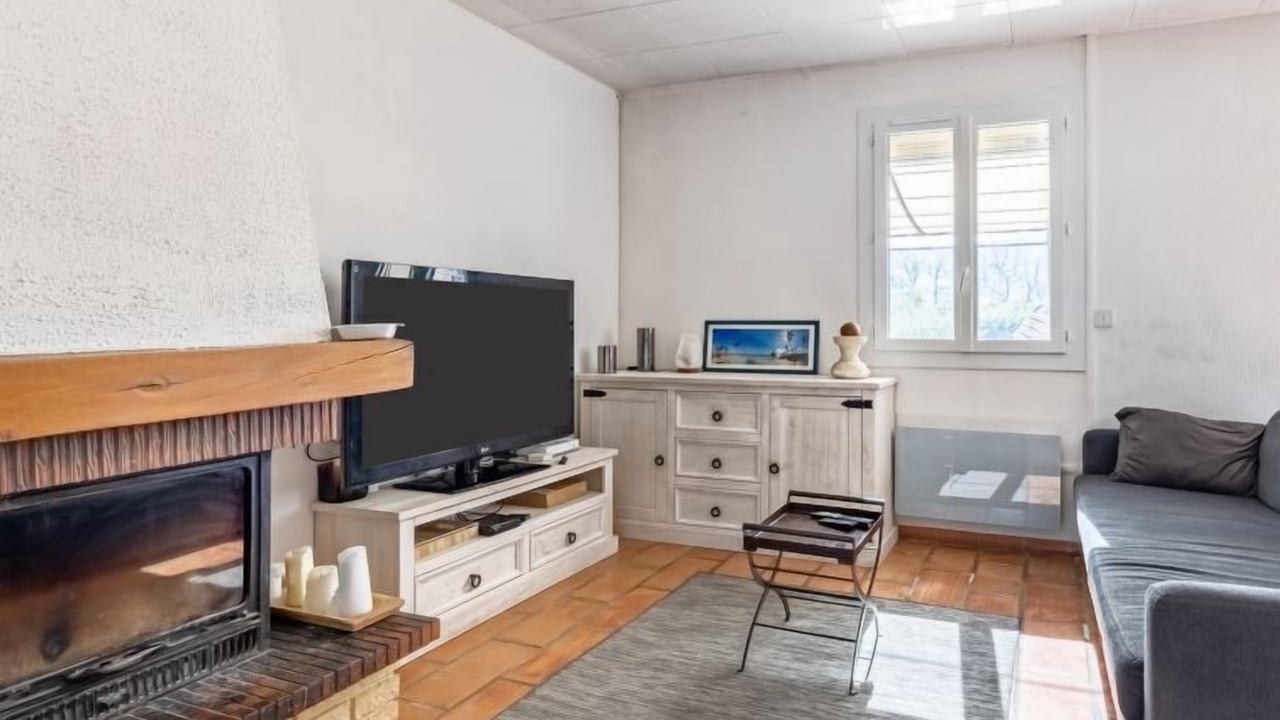 Photo of Livingroom in Rustrel