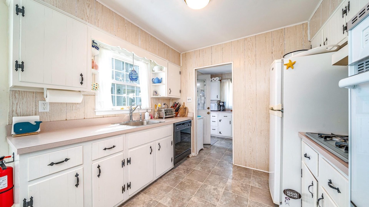 Photo of Kitchen in Avalon