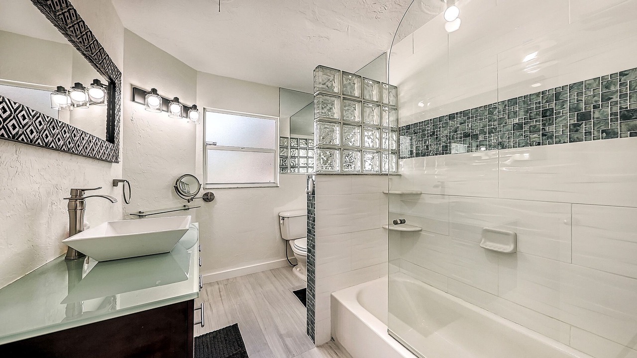 Photo of Bathroom in Bay Isle