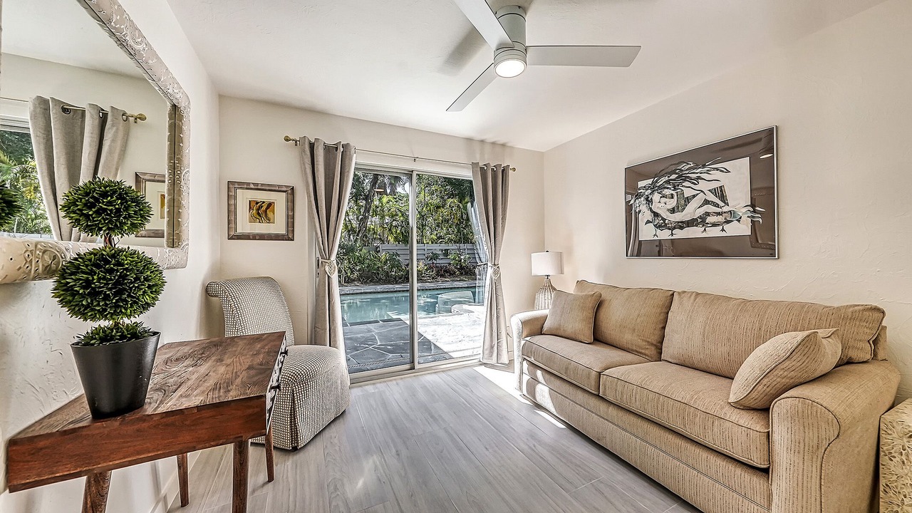 Photo of Livingroom in Bay Isle