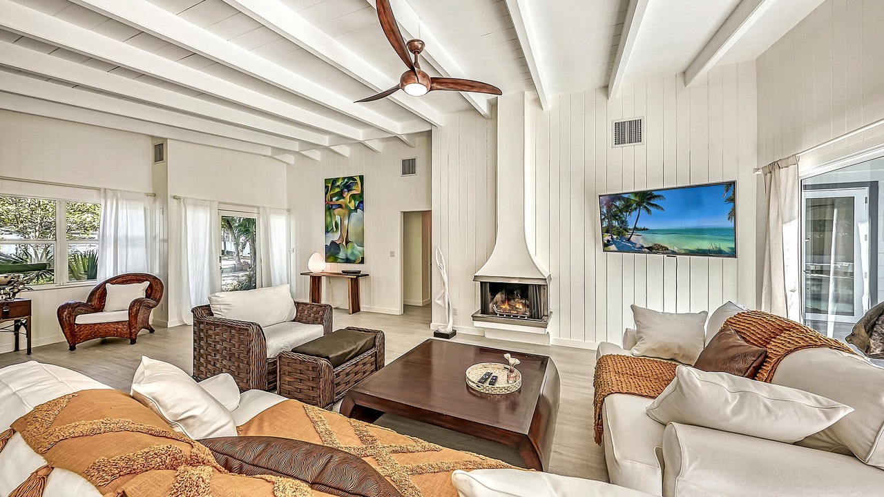 Photo of Livingroom in Bay Isle