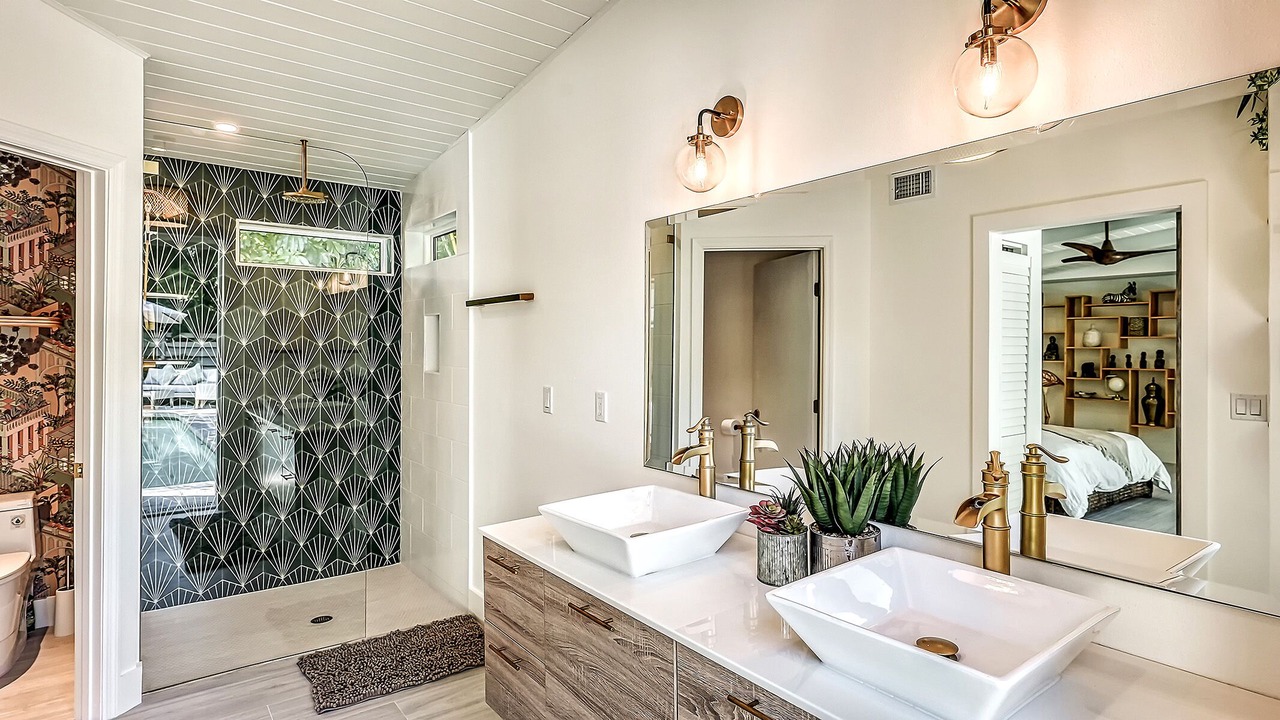 Photo of Bathroom in Bay Isle