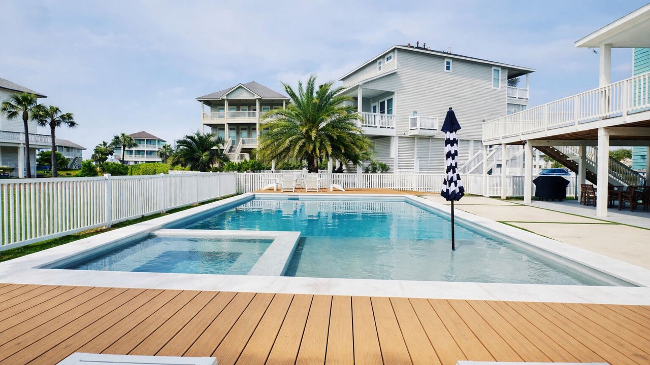 Photo of Outdoor in Pirates Beach West