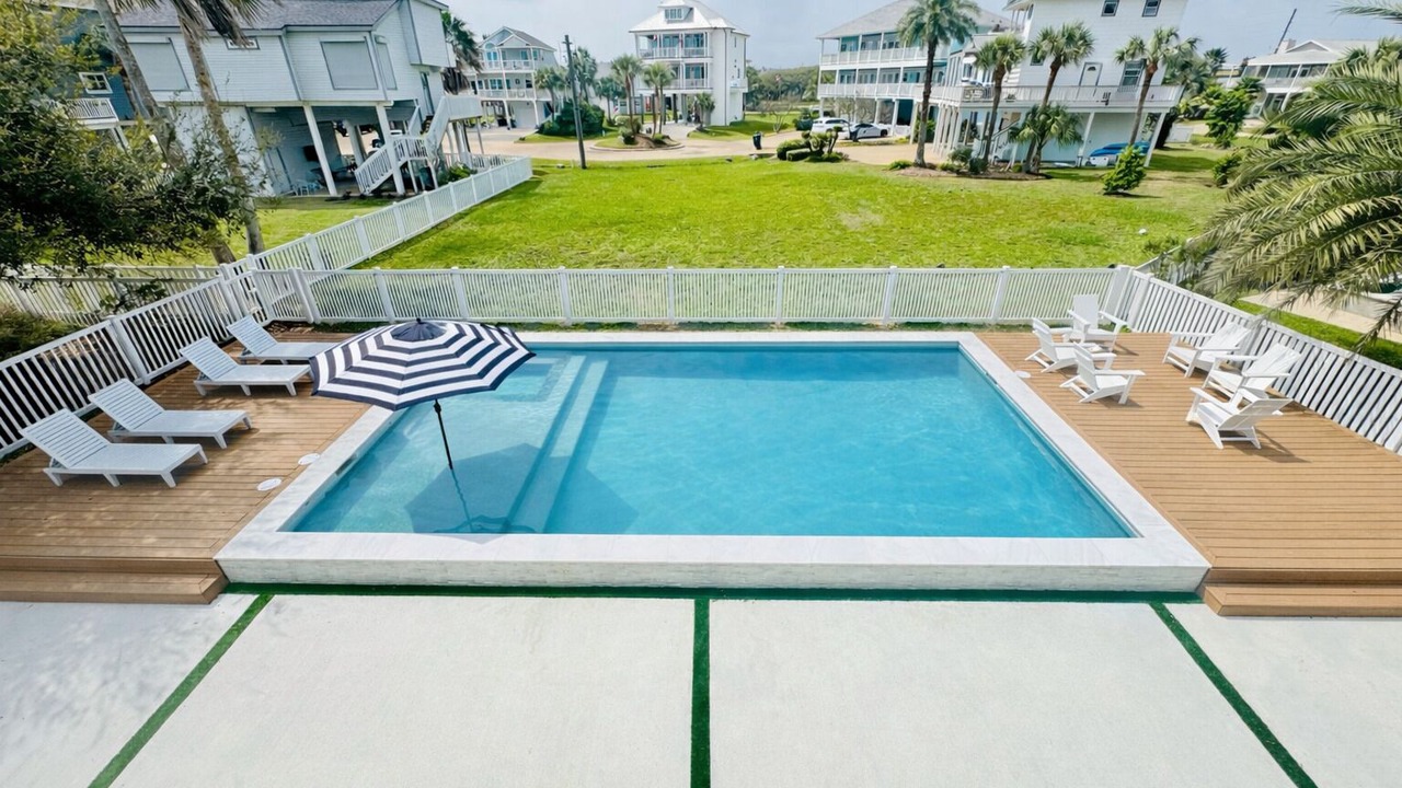 Photo of Outdoor in Pirates Beach West