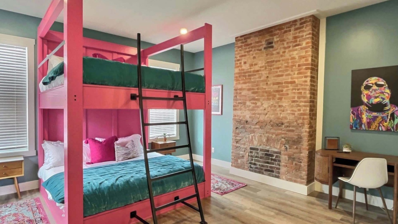 Photo of Bedroom in Cherokee Triangle