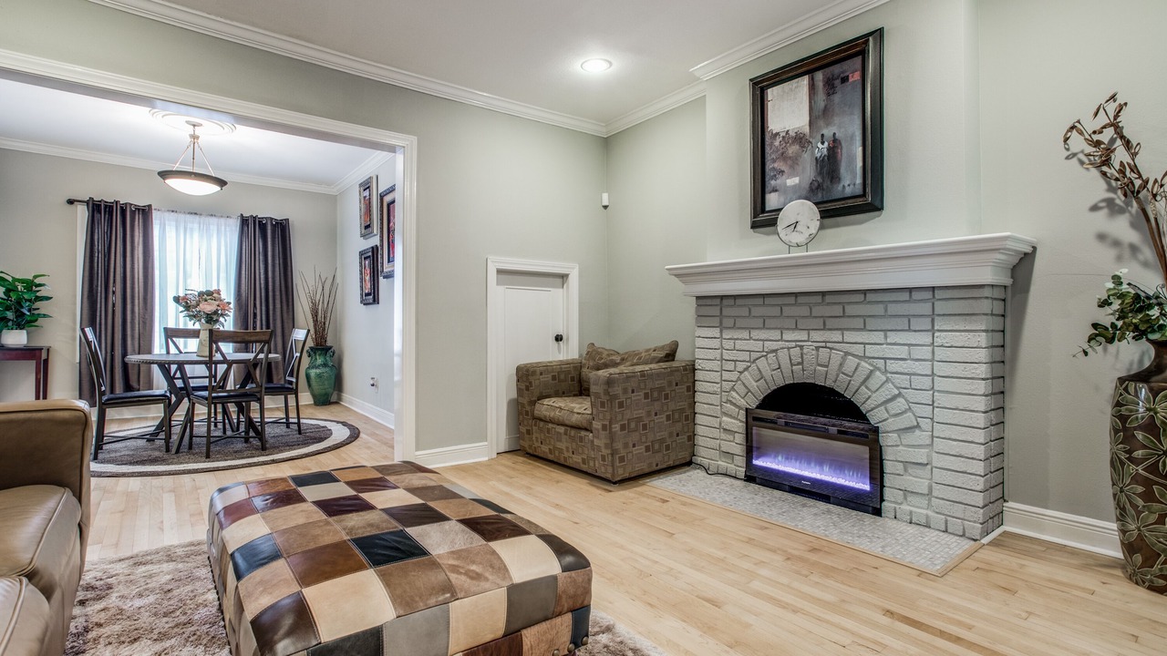 Photo of Livingroom in Oak Lawn