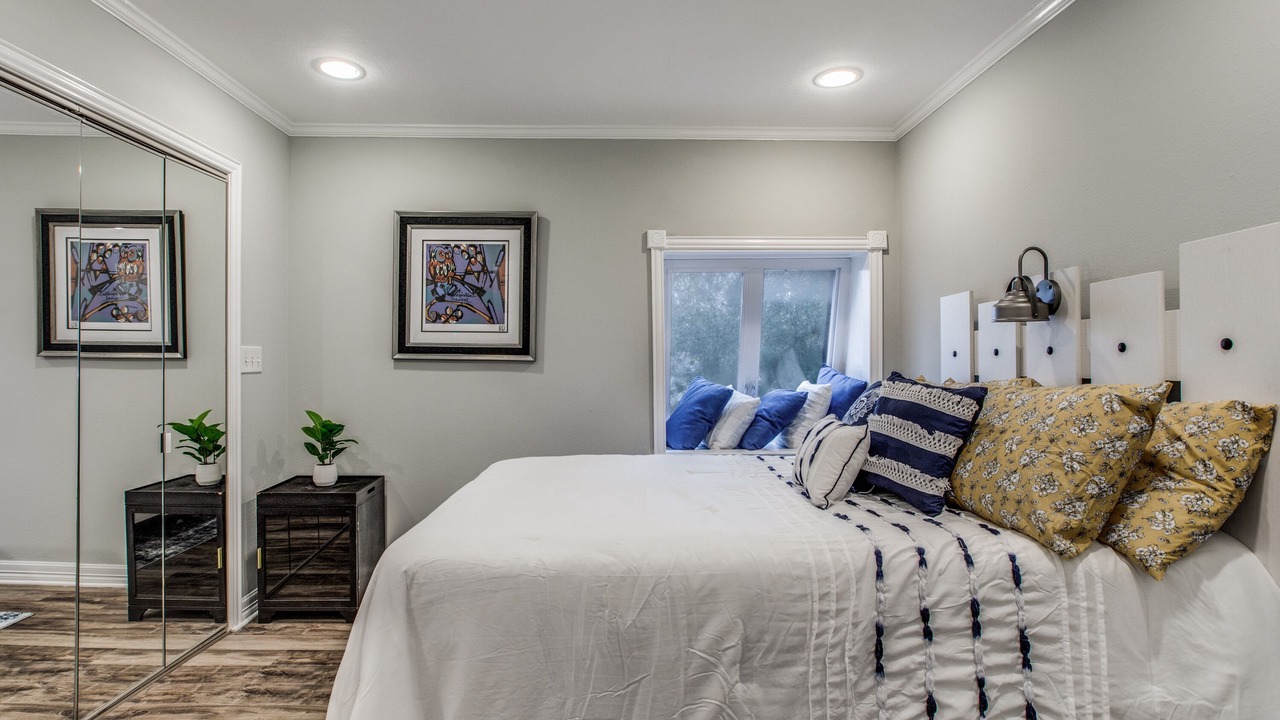 Photo of Bedroom in Oak Lawn