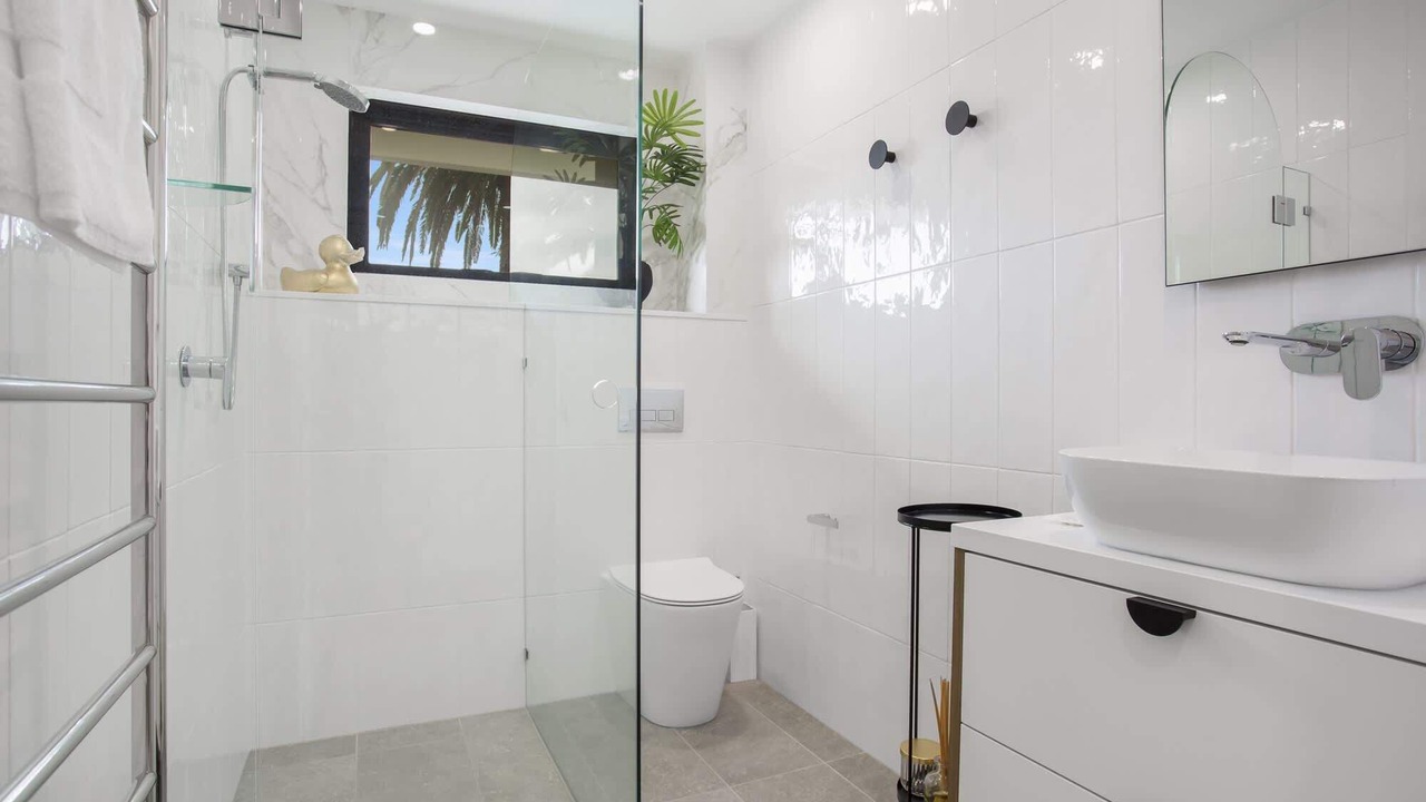 Photo of Bathroom in Freshwater