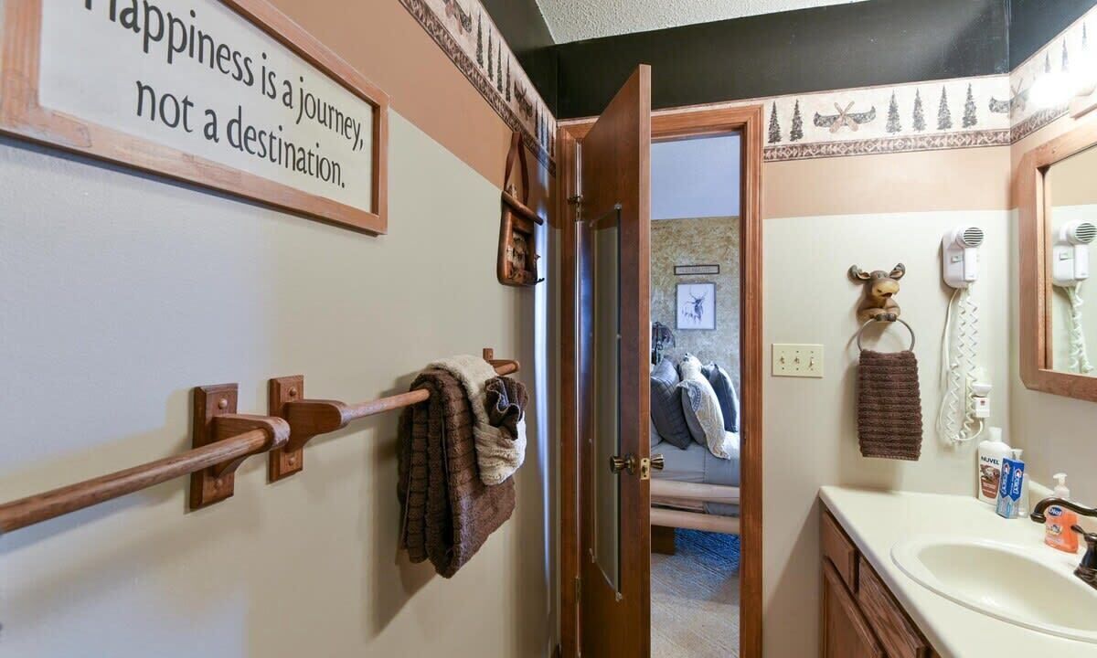Photo of Bathroom in Notch Estates