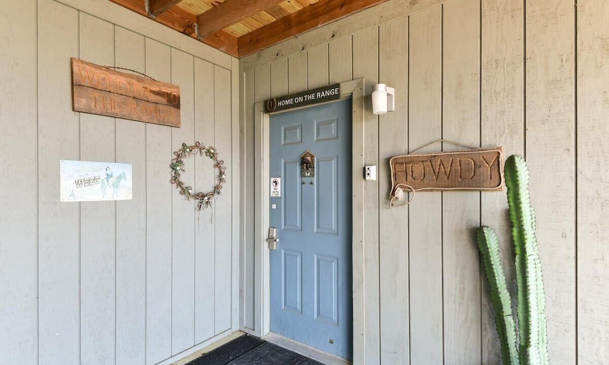 Photo of Outdoor in Notch Estates