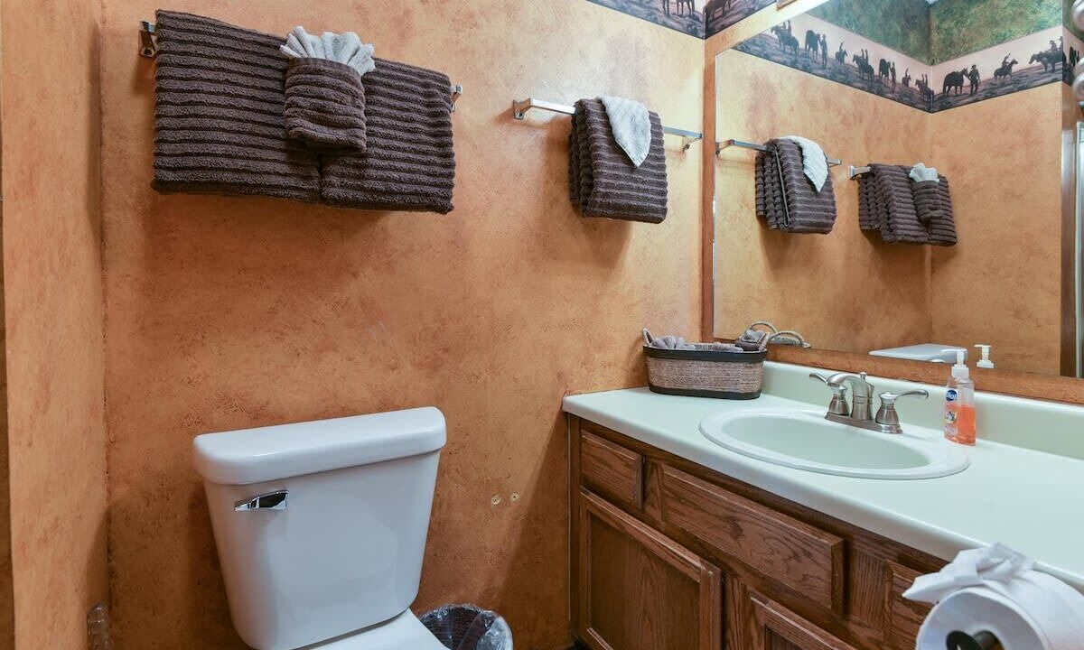 Photo of Bathroom in Notch Estates
