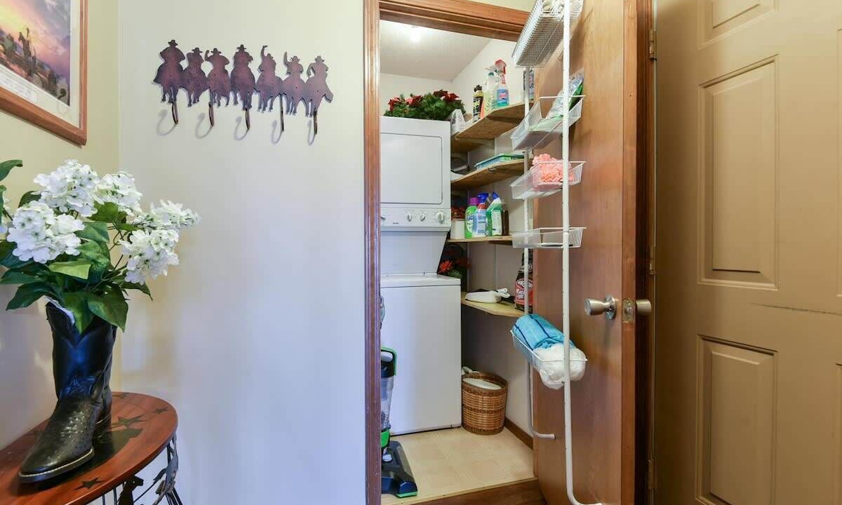 Photo of Others in Notch Estates
