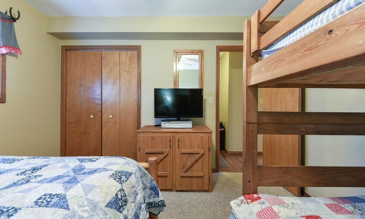 Photo of Bedroom in Notch Estates