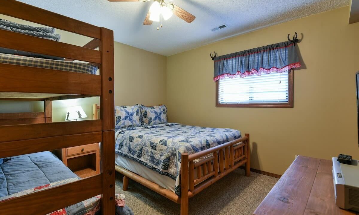 Photo of Bedroom in Notch Estates