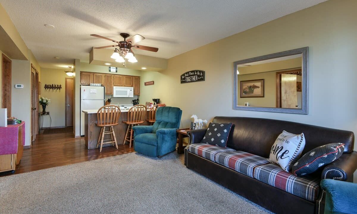 Photo of Livingroom in Notch Estates