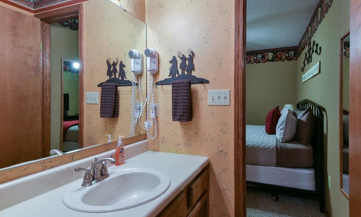 Photo of Bathroom in Notch Estates