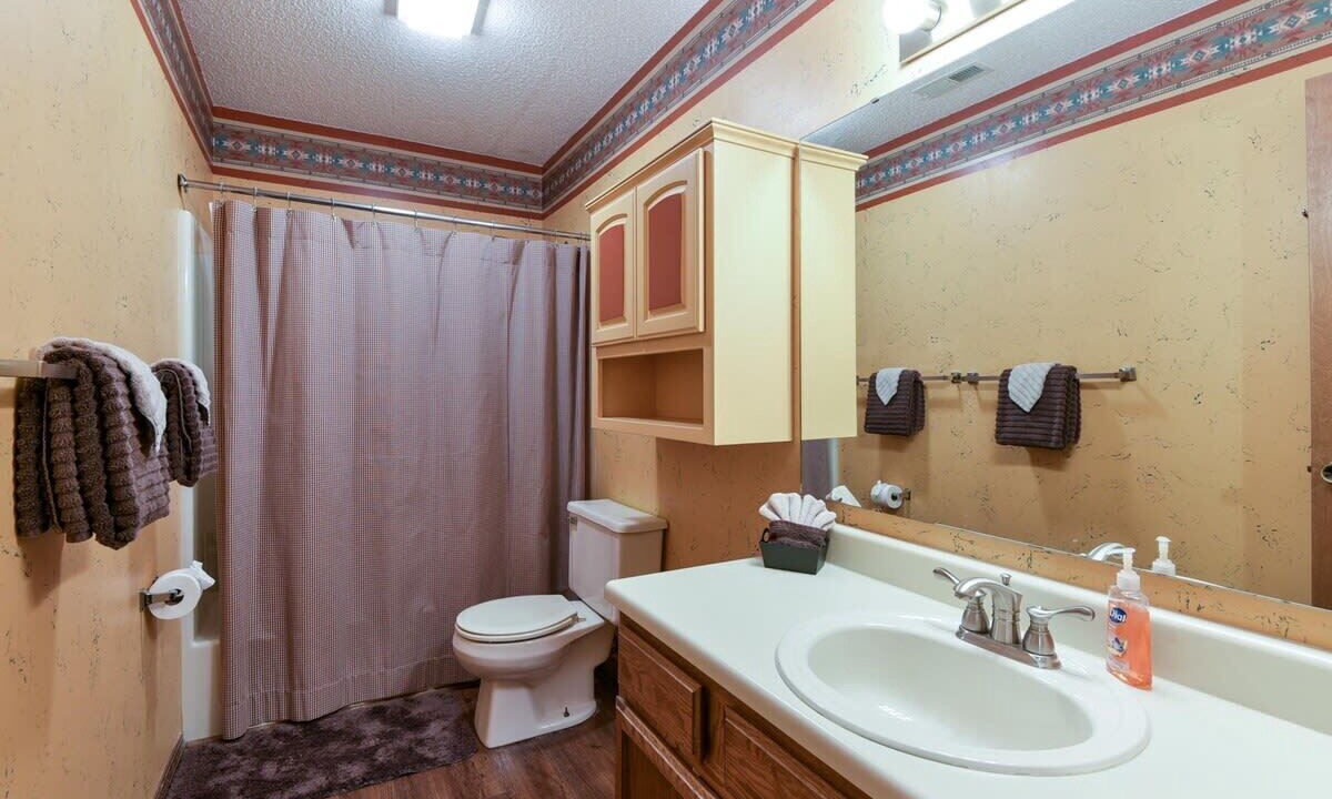 Photo of Others in Notch Estates