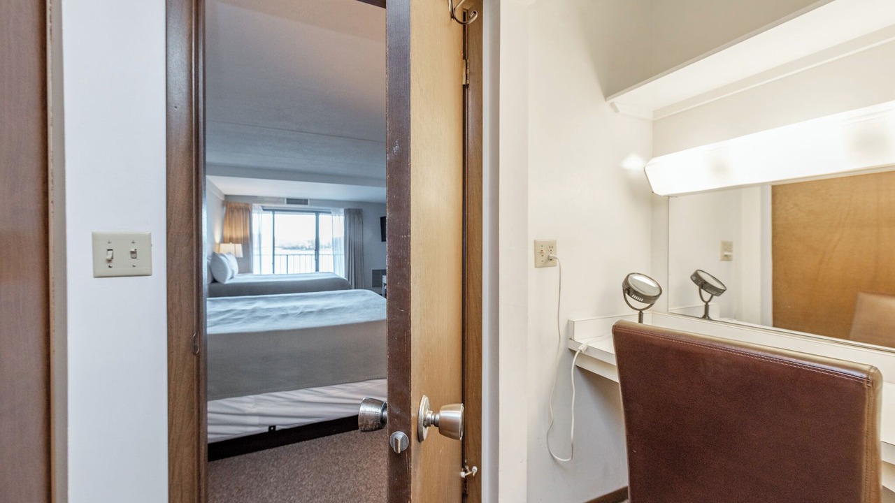 Photo of Bedroom in Mountainside