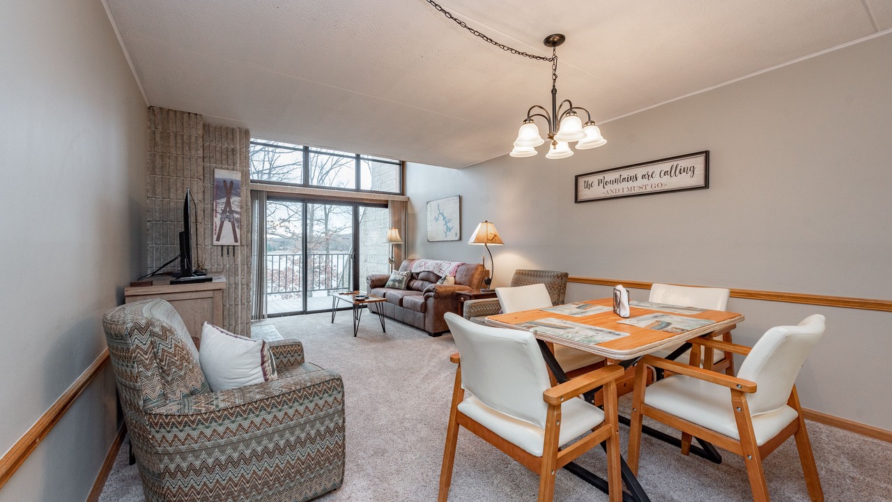 Photo of Livingroom in Thayerville