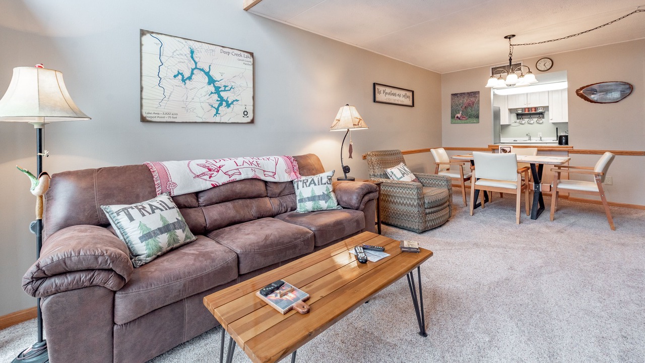 Photo of Livingroom in Thayerville