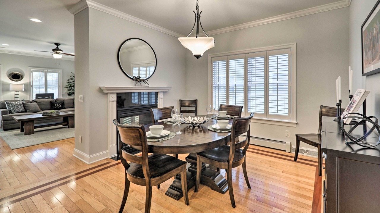 Photo of Livingroom in Saratoga Springs