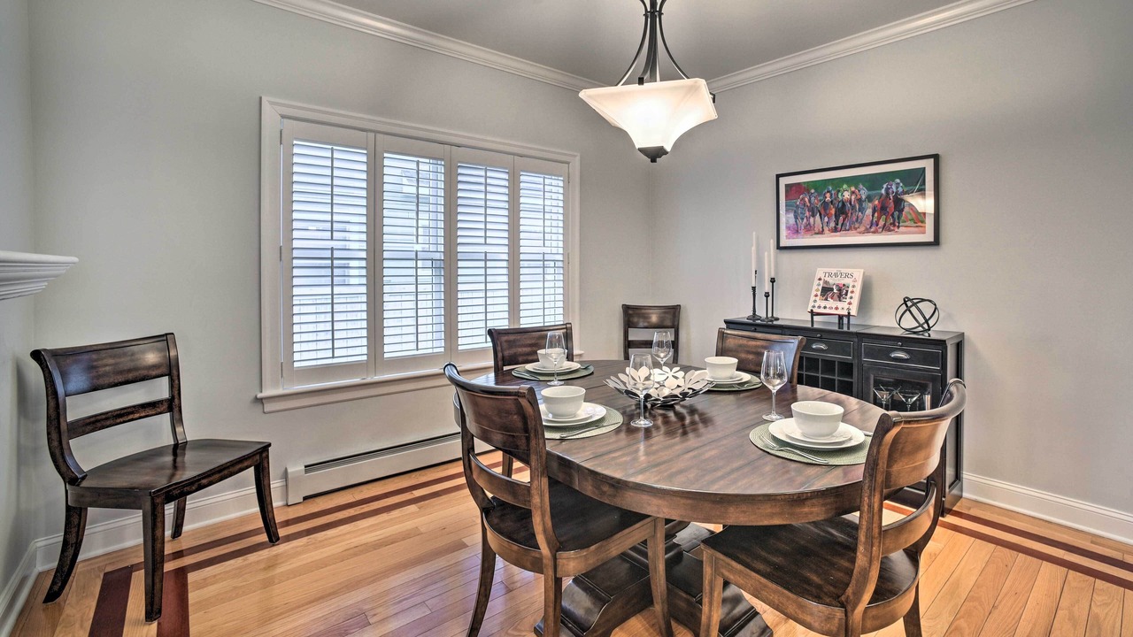 Photo of Livingroom in Saratoga Springs