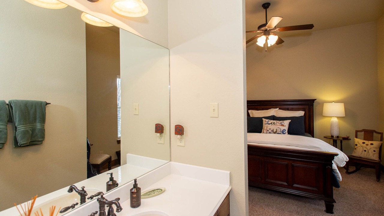 Photo of Bathroom in Tool