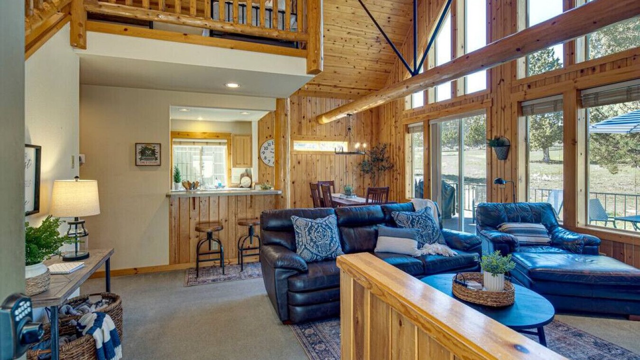 Photo of Livingroom in Redmond