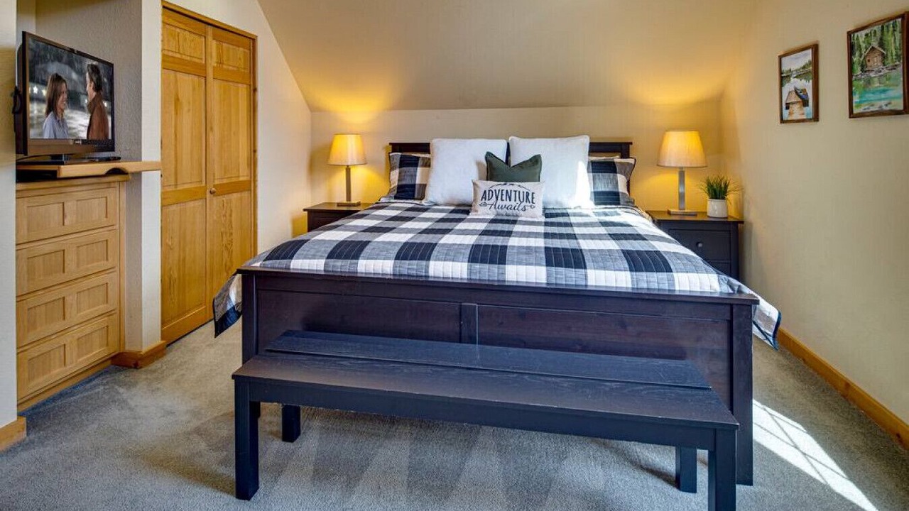 Photo of Bedroom in Redmond