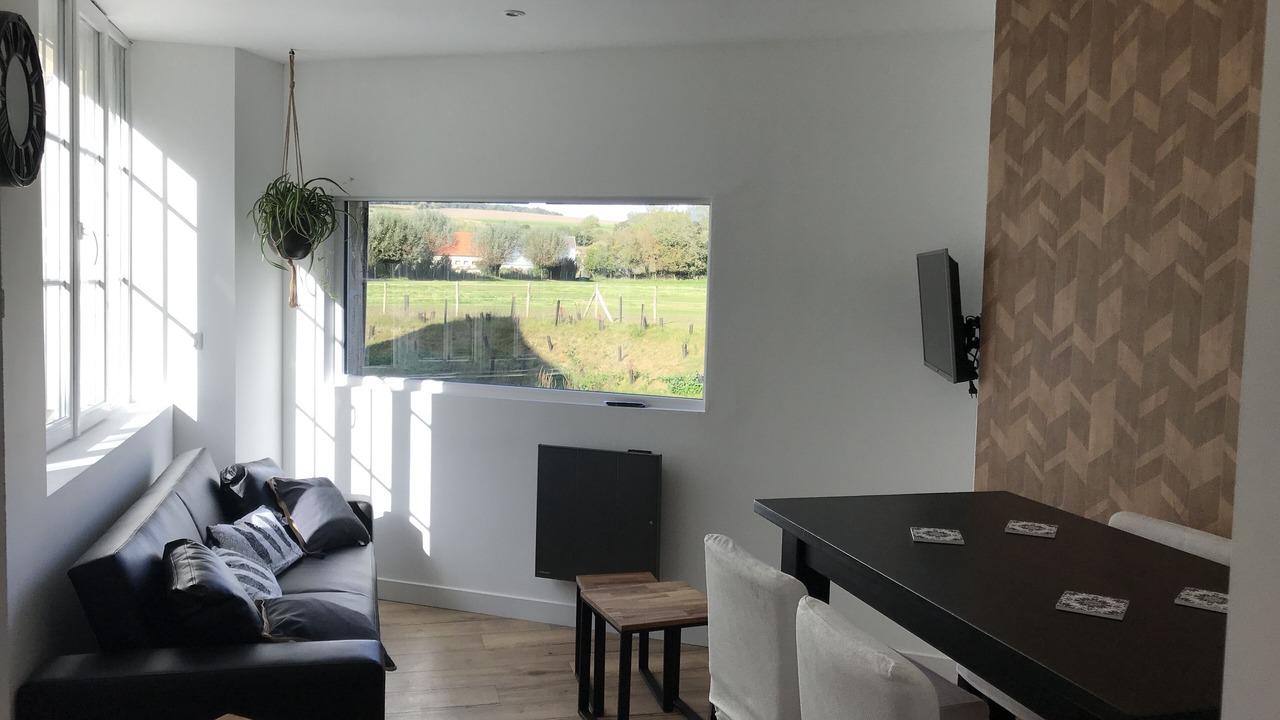 Photo of Others in Pernois