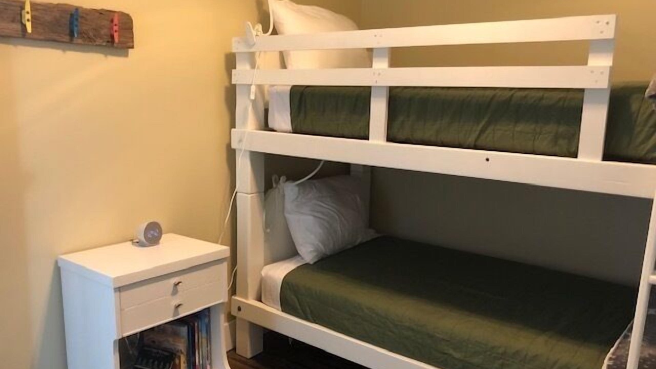 Photo of Bedroom in Scottville