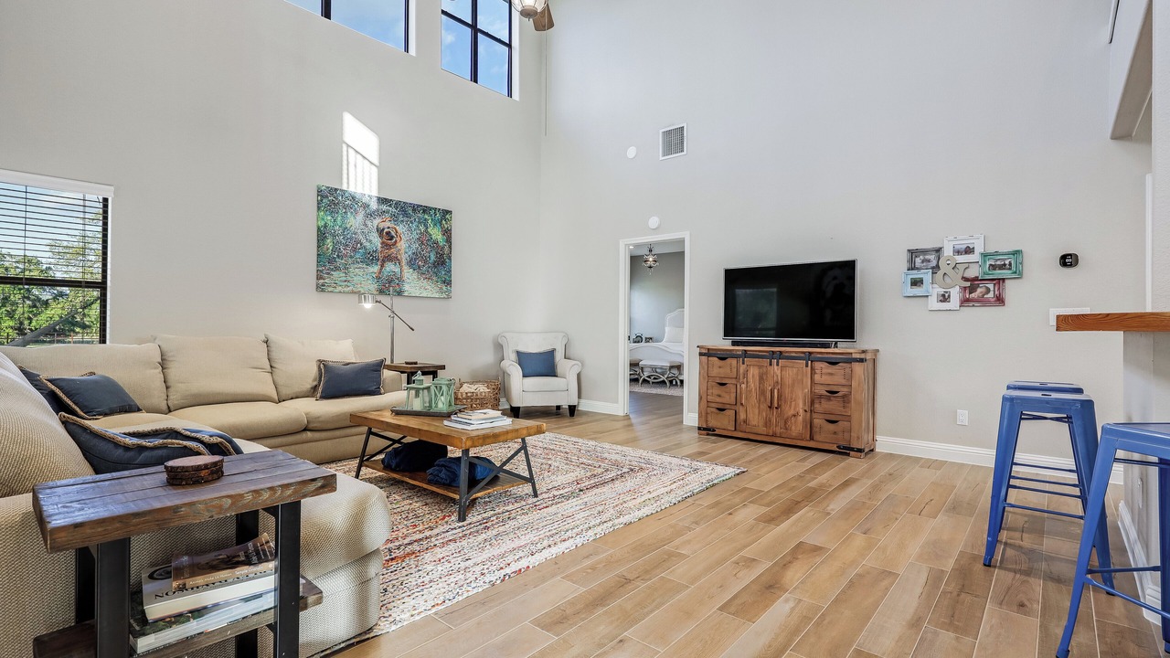 Photo of Livingroom in Liberty Hill