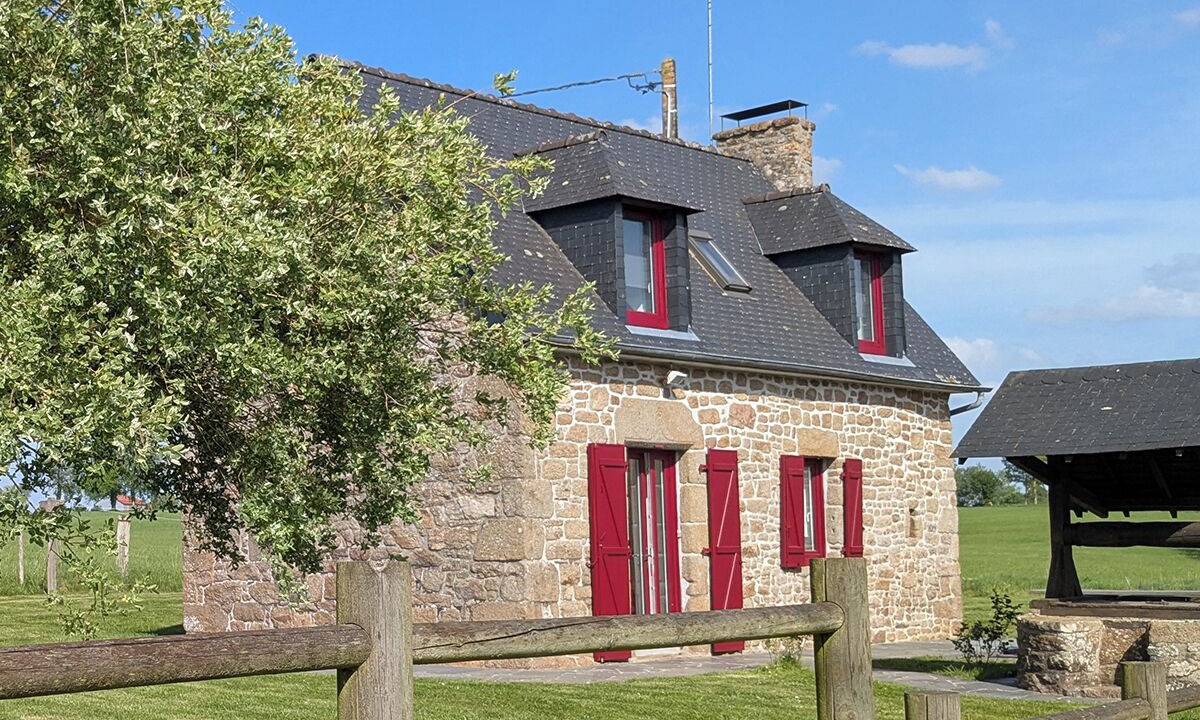 Photo of Outdoor in Saint-Georges-de-Reintembault