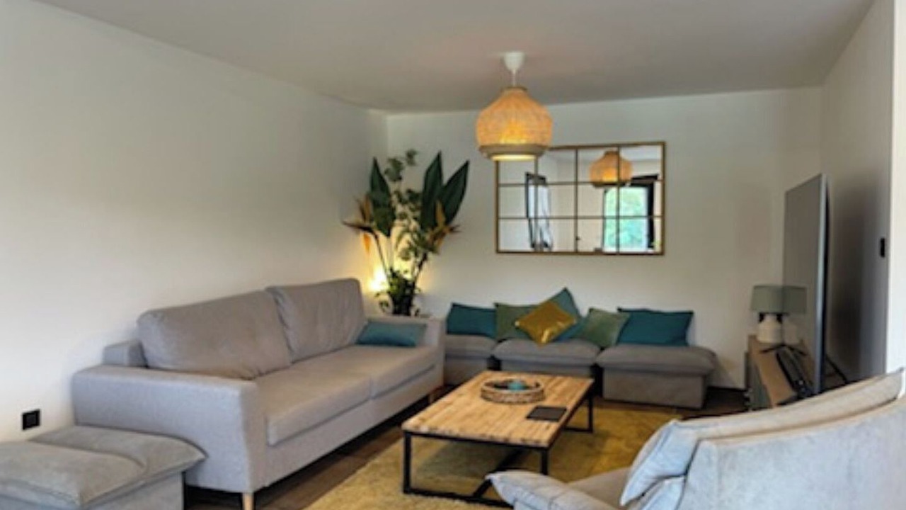 Photo of Livingroom in Sault-Brenaz