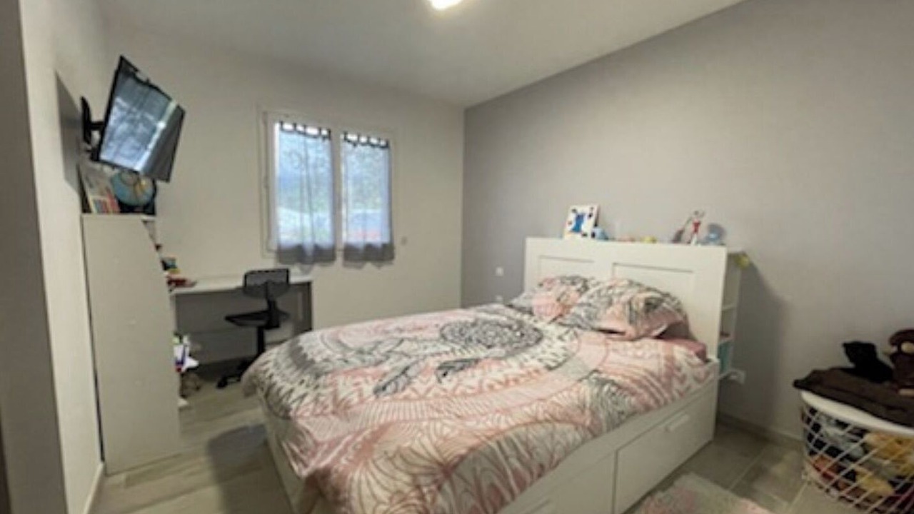 Photo of Bedroom in Sault-Brenaz