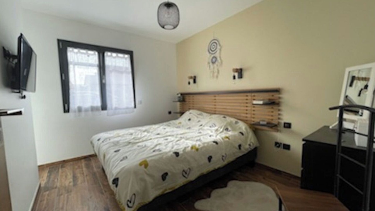 Photo of Bedroom in Sault-Brenaz
