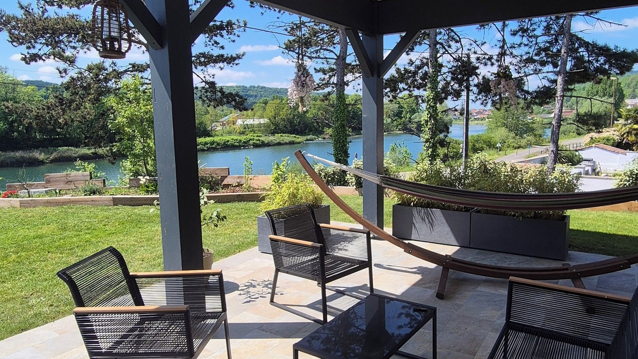 Photo of Patio Balcony in Sault-Brenaz