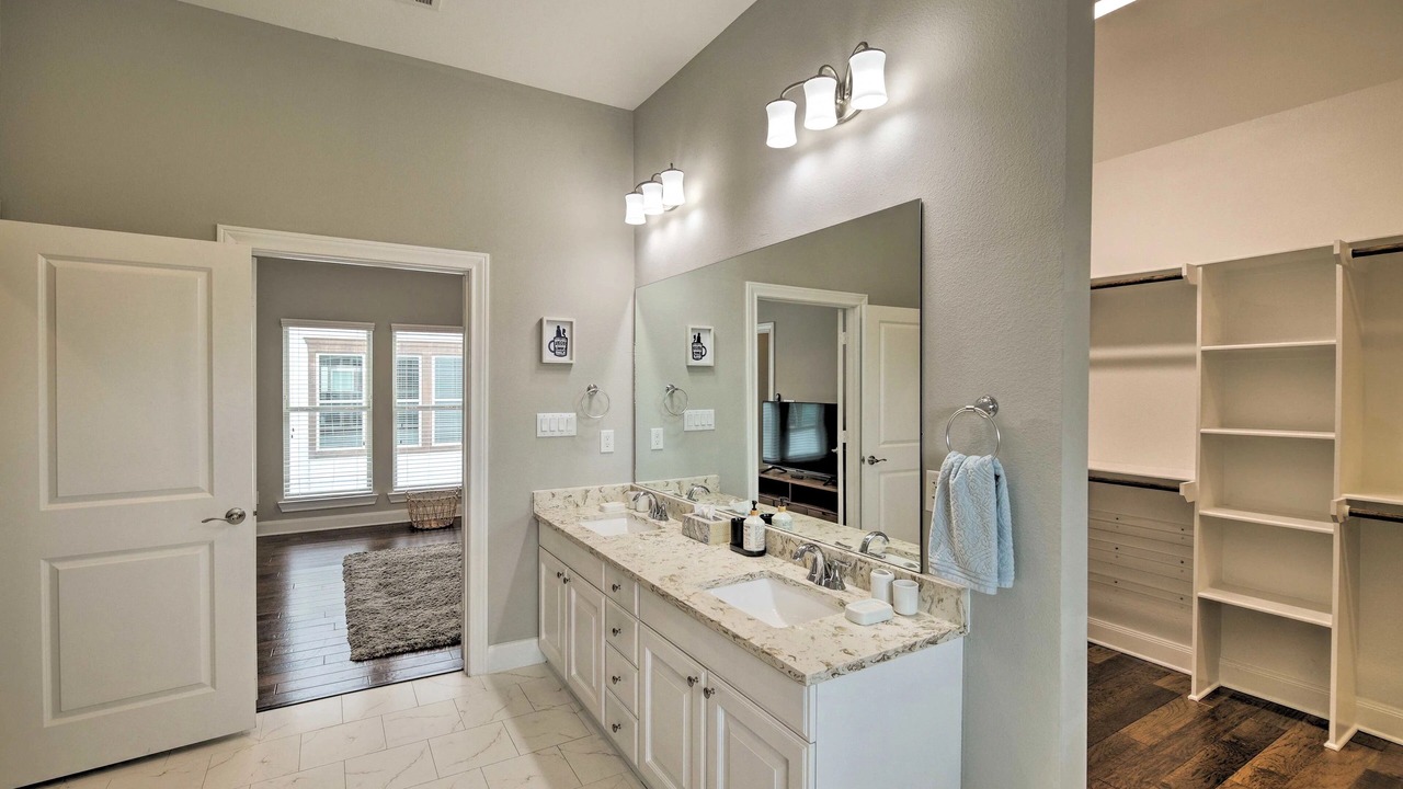 Photo of Bathroom in Shady Acres