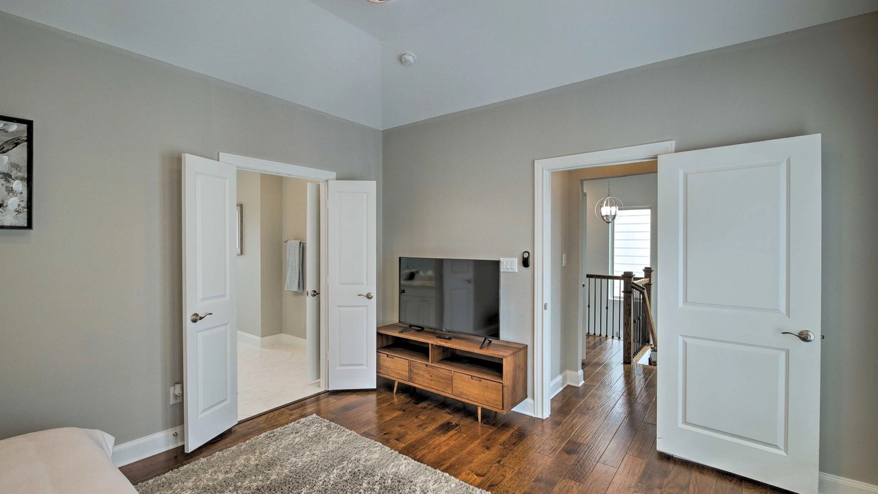 Photo of Bedroom in Shady Acres