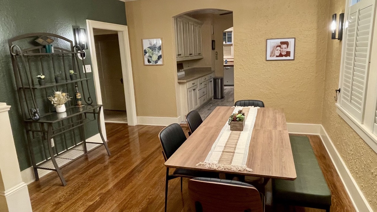 Photo of Bedroom in Midtown