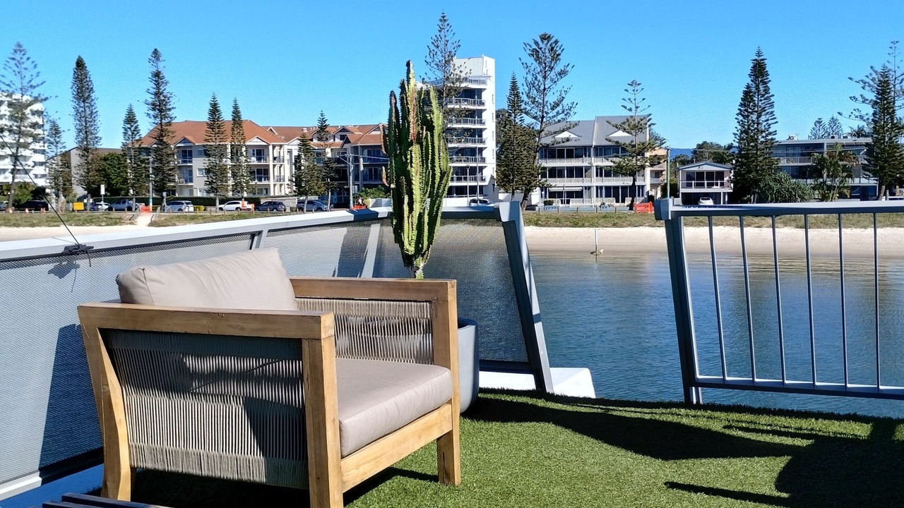 Photo of Patio Balcony in Main Beach