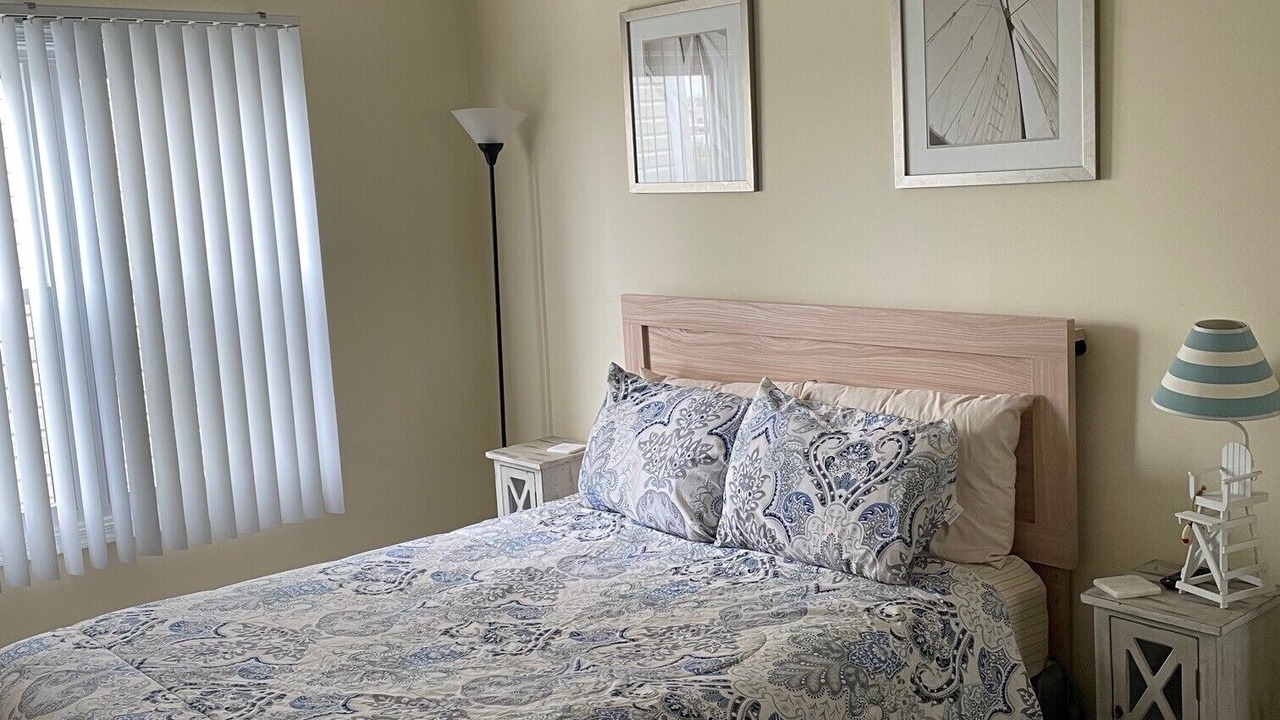 Photo of Bedroom in Seaside Heights