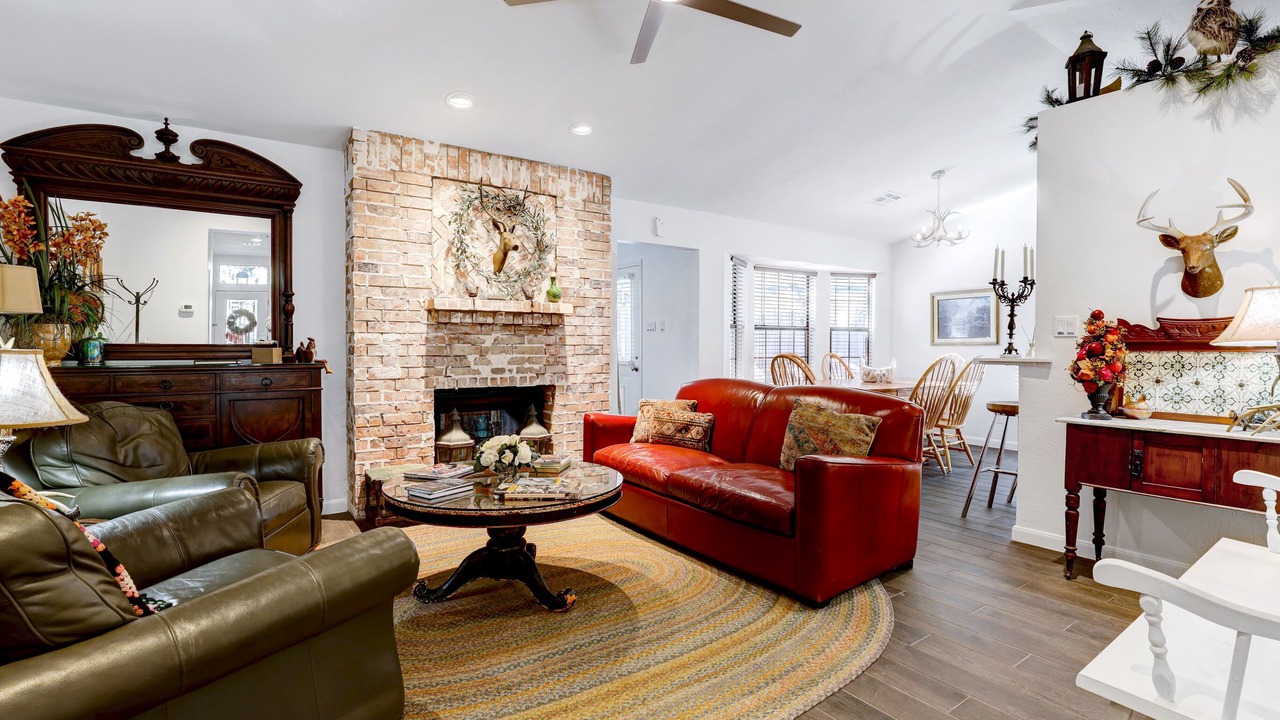 Photo of Livingroom in North San Antonio - SAT