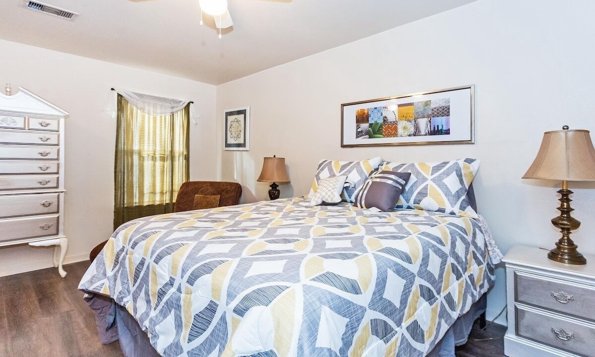 Photo of Bedroom in Northeast Houston