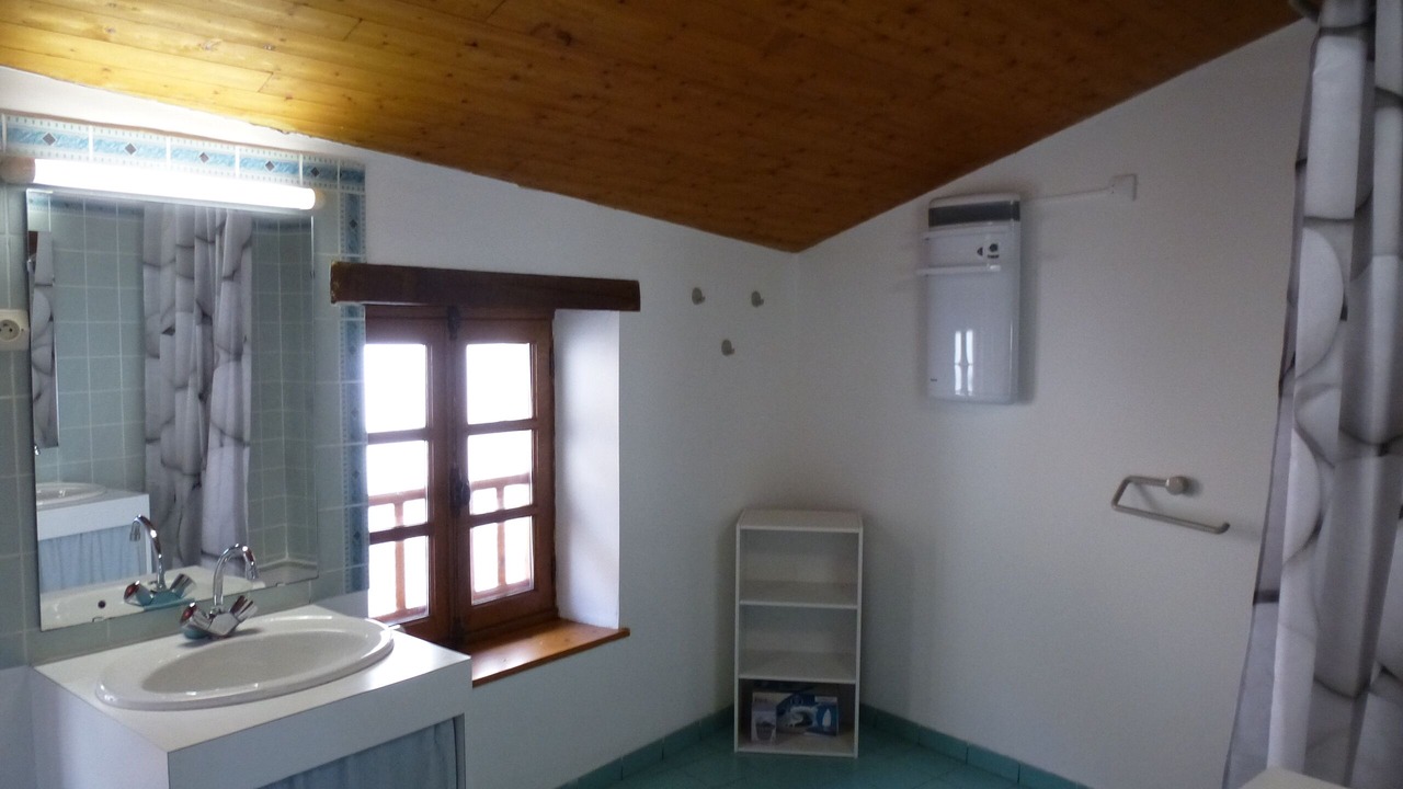 Photo of Bathroom in Montoulieu