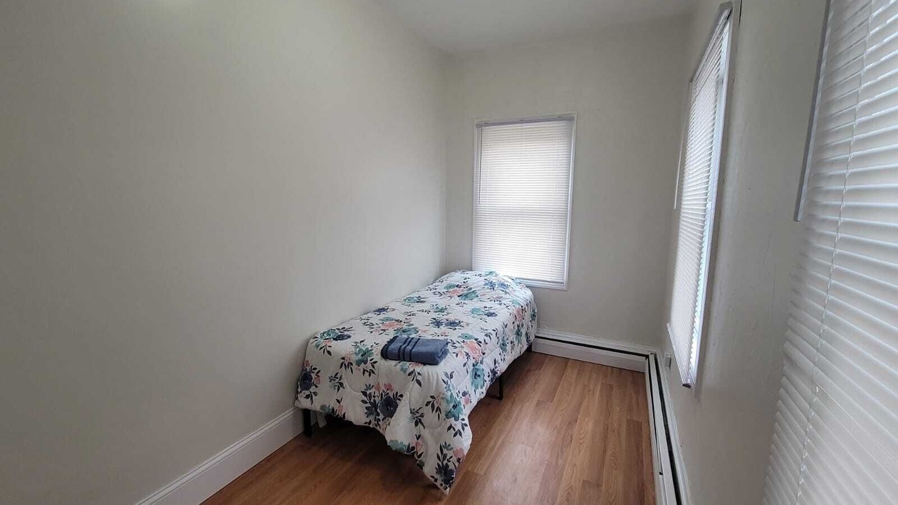 Photo of Bedroom in Hyde Square
